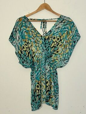 Derek Heart Size L Teal Abstract Print Smocked Waist V-Neck Blouse
